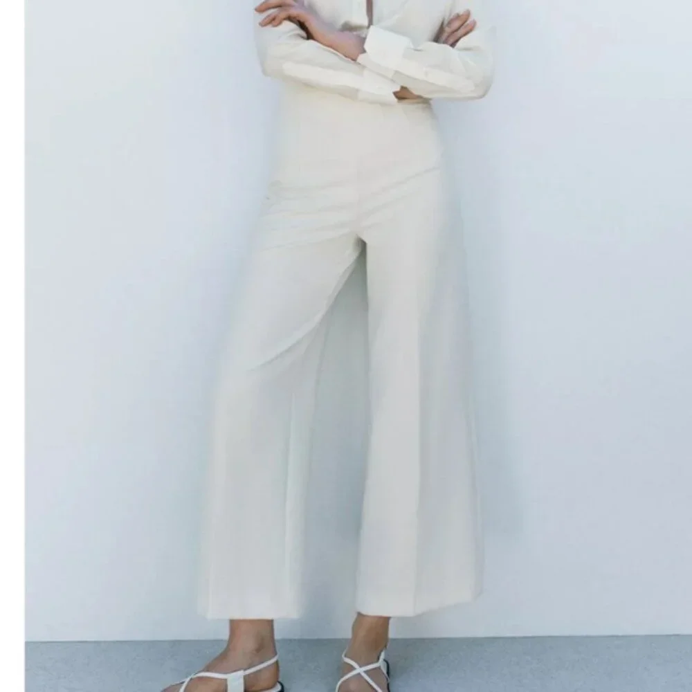 Zara Wide Leg Cropped Cream Colored Pants - Picture 1 of 10